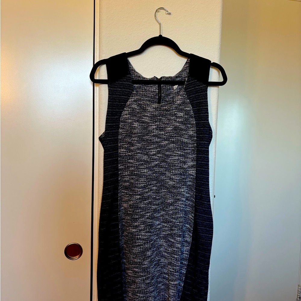 Chic Black and Gray Sleeveless Dress